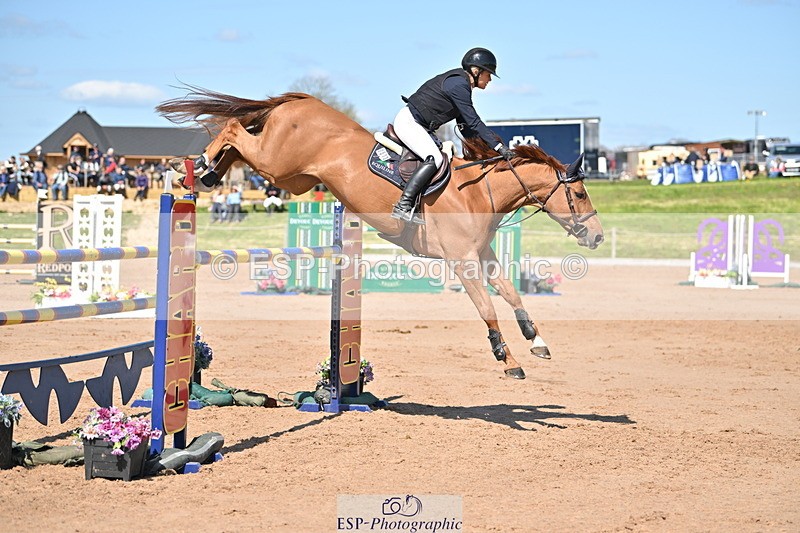 240420A-140501-11602 - Cls 7, 2 Star Medium Tour 1.35m