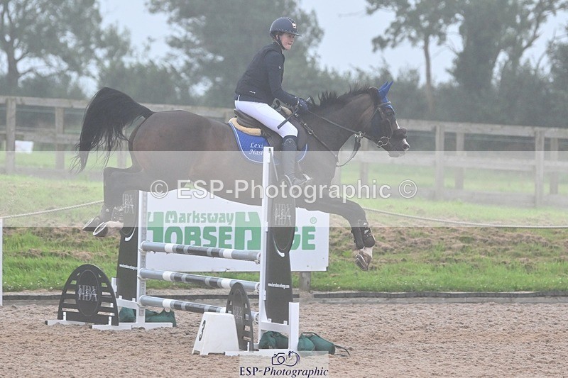 240813-194055-00989 - Classes 7 A&B 90cm