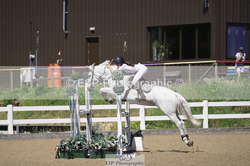 230624A-151722-02181 - Cls 26 Pony Foxhunter & 1.10m Open