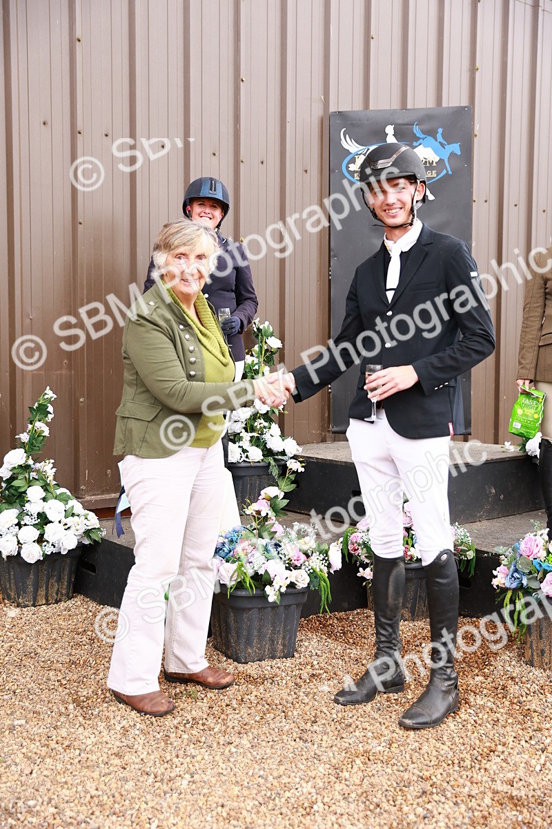 SBM_003833