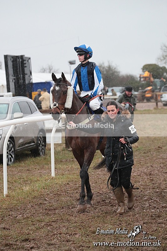 PtP 260125 1038 - Cocklebarrow Point-to-Point racing with the Heythrop Hunt 26/01/25