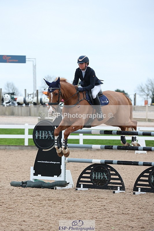 241101A-155654-03135 - FRI Cls 8 National 1.30m