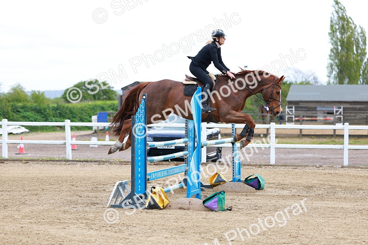 SBM_002245 - Class 10 - Senior Newcomers - 1.10m