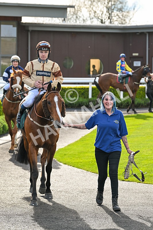 300424-Race 1-Variety Island-2342 - Race 1