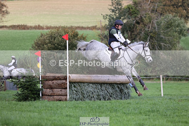 241025-130432-08565 - 107-Simon.Grieve-BEST.ESCAPADE