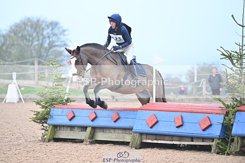 241110A-090357-00015 - 70cm