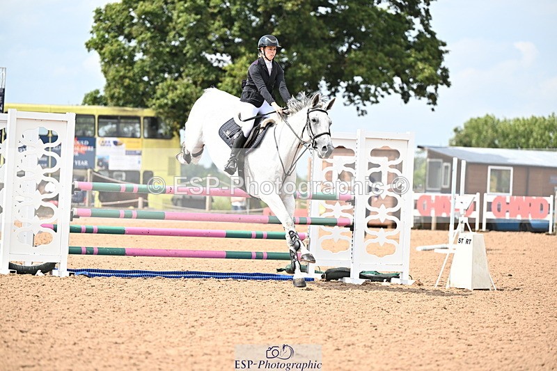 240828A-135236-00721 - Cls 4 Snr Newcomers and 1.10m Open