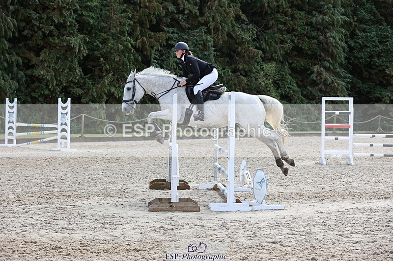 250829A-122000-01617 - Cls 7 British Novice and 90cm