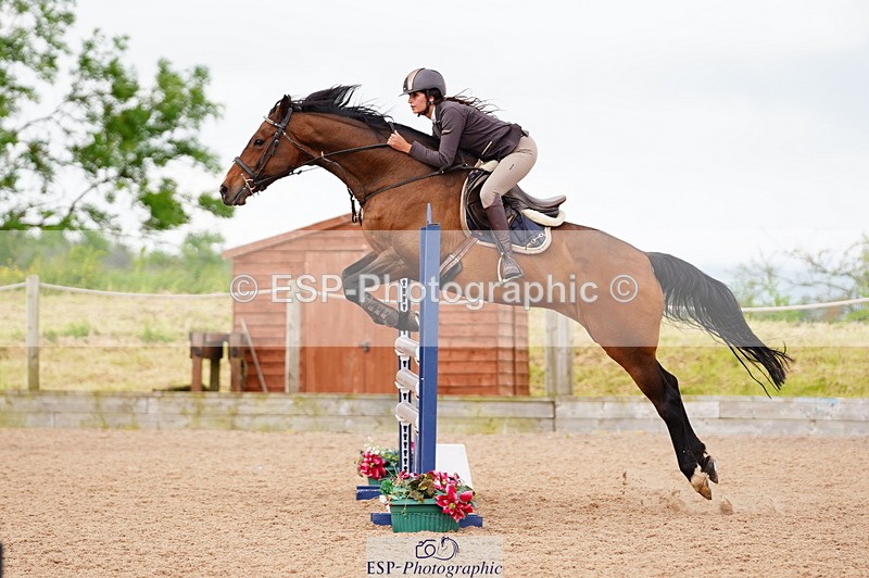 240526A-110538-07723 - Cls 26 Chard Equ 1.05m and 1.10m Grand Prix