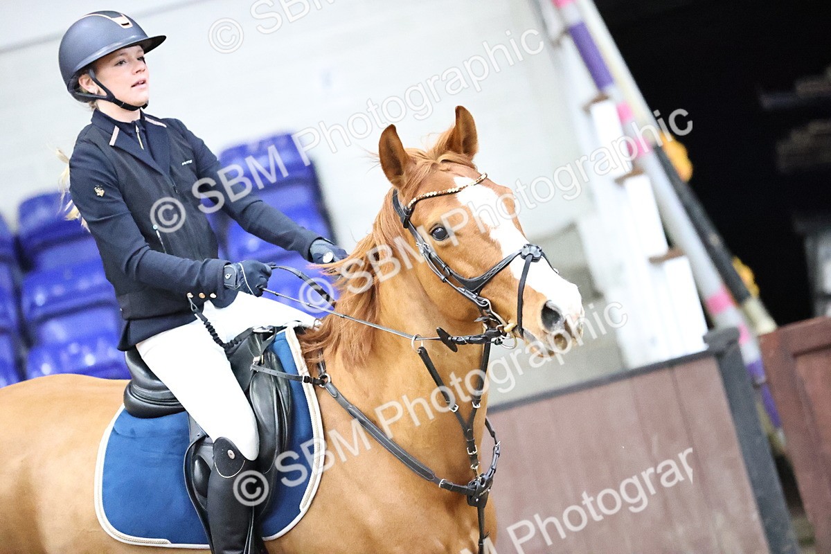 SBM_006126 - Class 16 - Senior Newcomers - 1.10m Open
