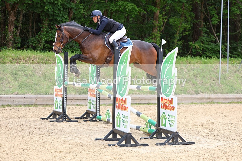 3E7A9474 - Class 8: Senior Newcomers/1.10m open