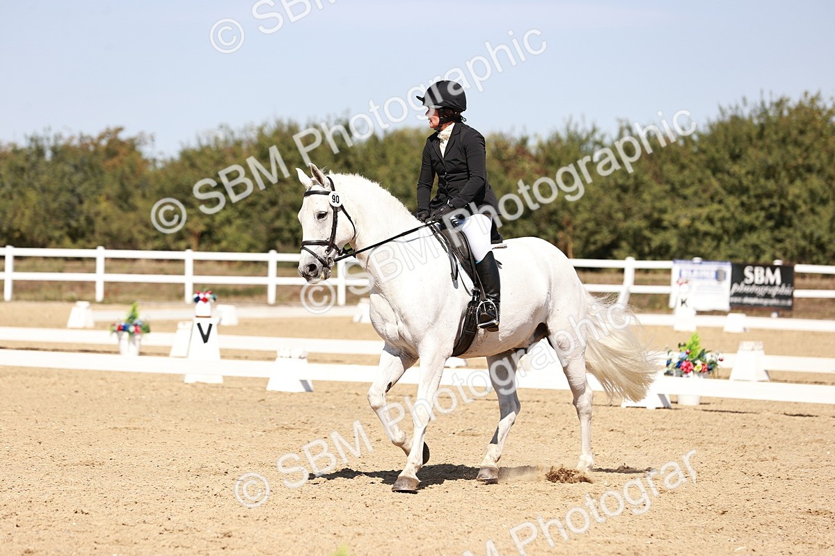 SBM_004954 - Class 12 - Novice 5 - 12.02-12.44