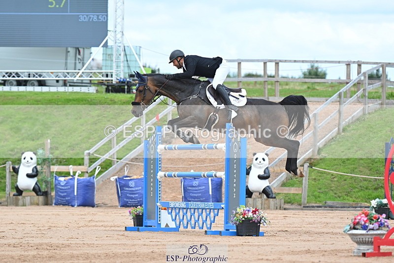 230721A-151821-07156 - Cls 10, 2 Star Big 1.45m Start to break