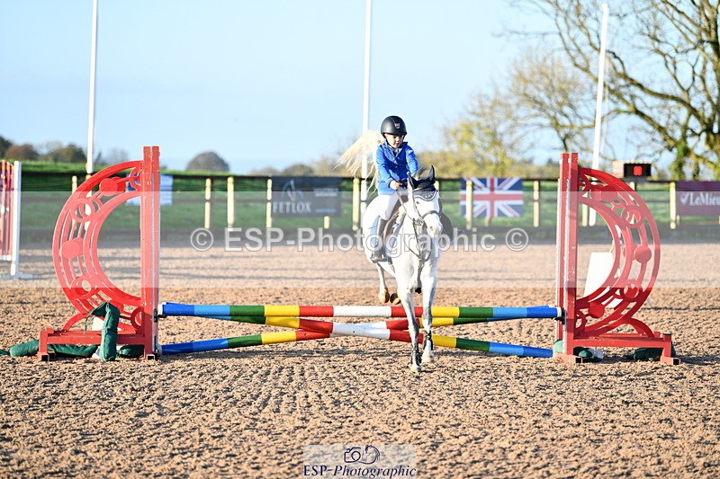 241026A-085233-00325 - SAT Cls 19 Clear Round 50cm