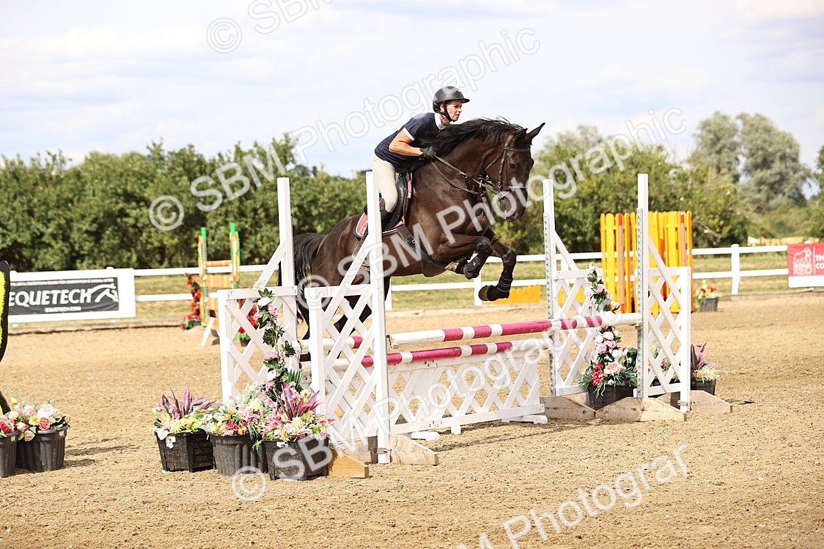 SBM_002309 - Class 18 - Ariat Senior British Novice- 90cm Open