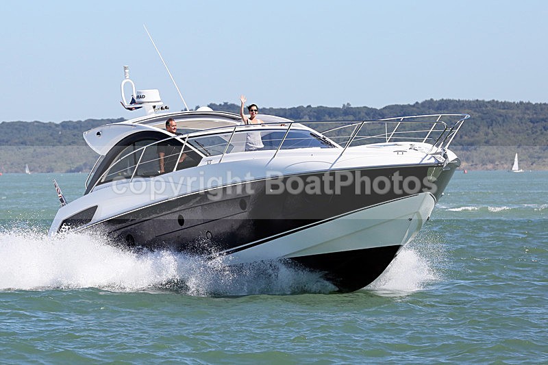 160823 TITOUNETTE - SUNSEEKER PORTOFINO Y92A5227 - Motorboats - Hardtop
