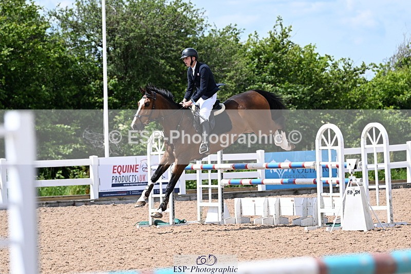 240619A-143618-00657 - Cls 4 Snr Newcomers and 1.10m Open