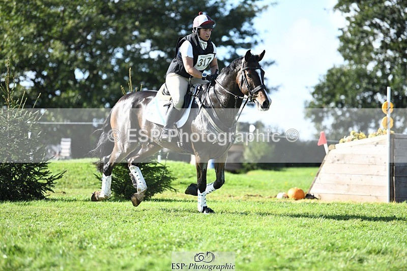 231022-123311-28598 - 317-THREEROCKS.PEGGY.BAWN-Harriet.Dickin-XC