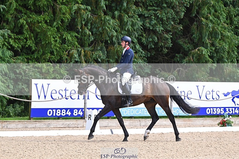 240809-152827-02075 - 196-Angus.Corrie-Deane-Nightly