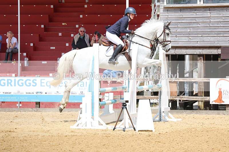 3E7A0469 - Class 10: Senior 95cm open