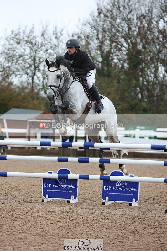 231112A-133702-04555 - Cls 20 Newcomers & 1.10m Open