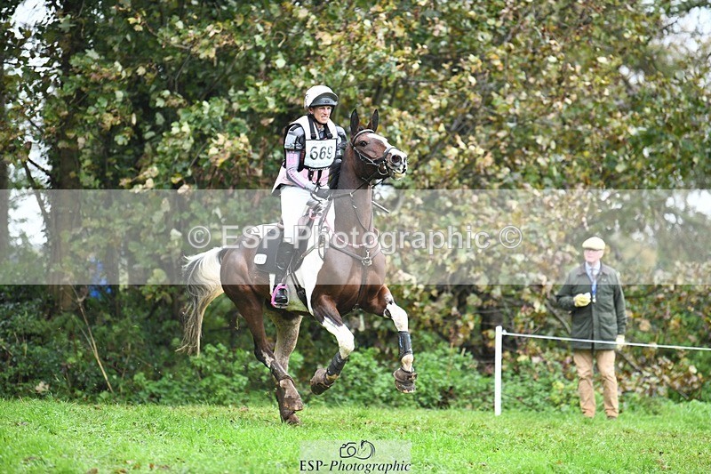 231021-112445-15229 - 669-FOXRIDGE.HIGH.JINX-Claire.Deuten-SC+XC