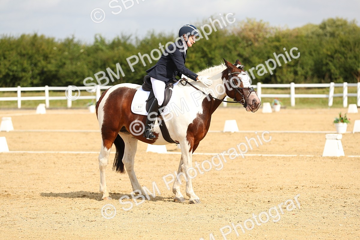 SBM_015699 - Class 13 - Novice 23 - 9.54-11.04