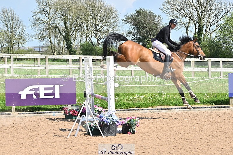 240509A-150503-02643 - Cls 11 National 1.40m Open