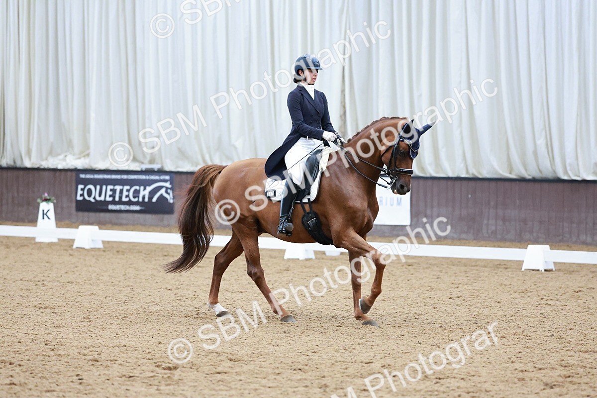 SBM_016462 - Class 5 - FEI INT II - 17.24-18.20