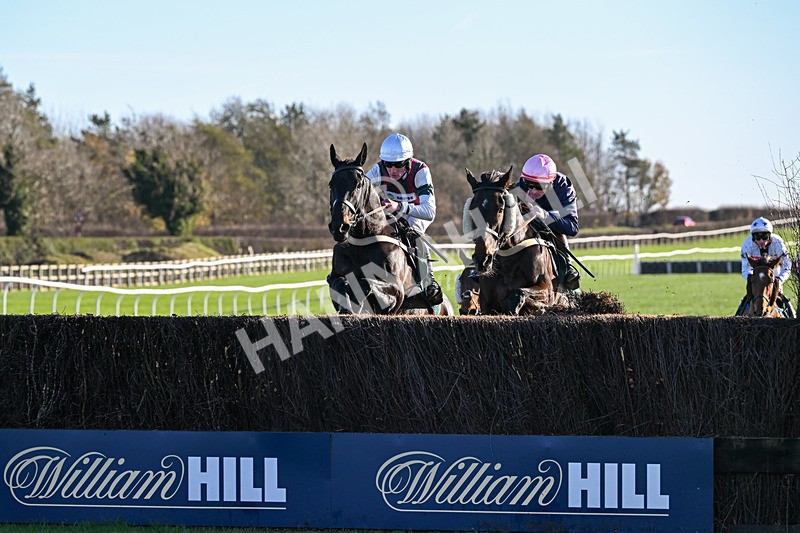 211125-Race 1-I See The Sea-6624 - Race 1