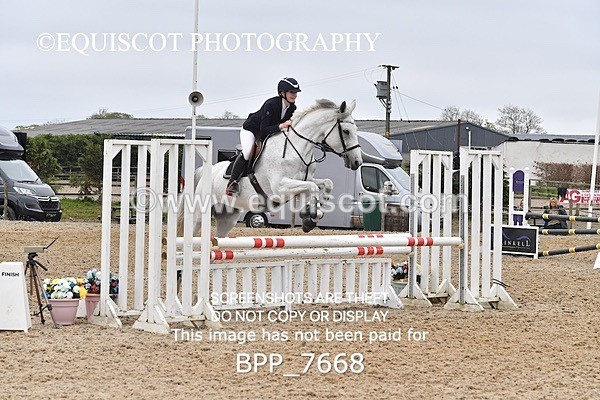 BPP_7668 - CLASS 14 SAT Senior BritiNovice/ 90cm Open