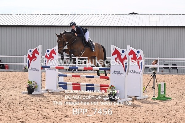 BPP_7456 - CLASS 15 FRI Senior 1.05m Open