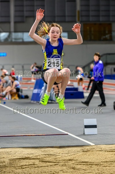 AgeInd25SUN-912965 - Field Female