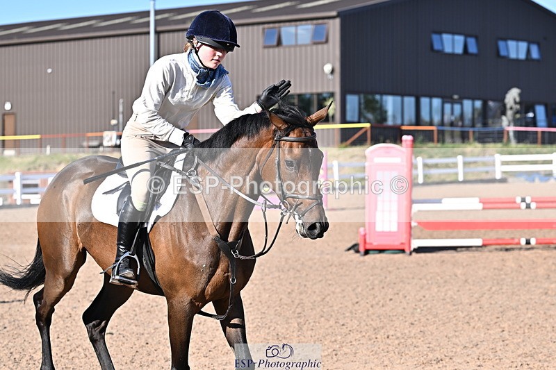 250708A-182155-00494 - 90cm Classes