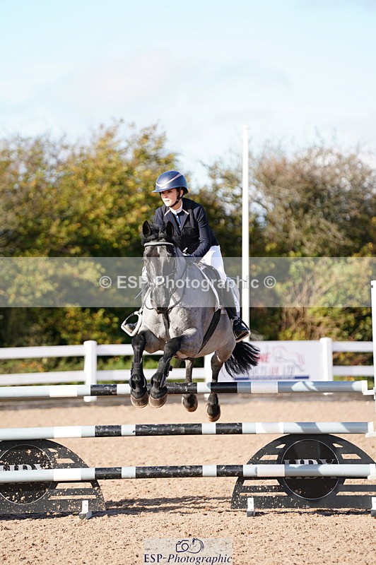241027A-115704-02640 - SUN Cls 6 Pony Newcomers and 1m Open