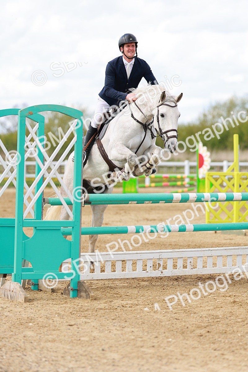 SBM_002012 - Class 4 - Senior Newcomers - 1.10m