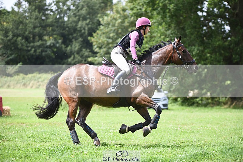 240804-120529-12628 - 367-Florrie_Ball-POLMARK_JAY_WALK