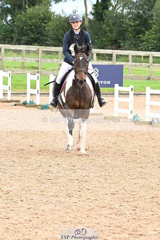 240908A-135459-04137 - Cls 15 U21 Intro 90cm-1.00m  Team Comp