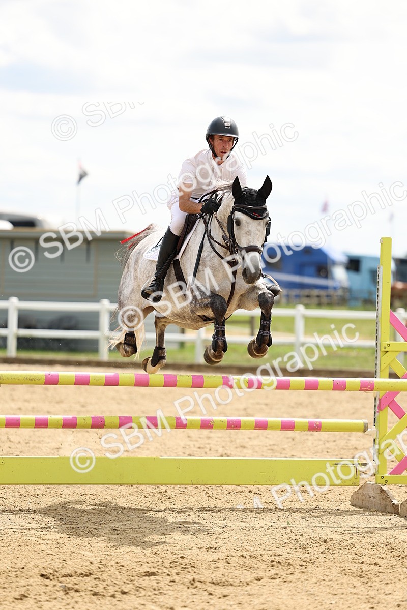 SBM_005368 - Class 18 - Senior 1.05m Open
