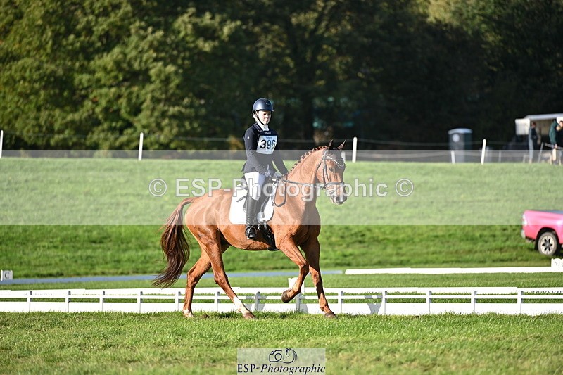 251024A-151756-14011 - E-396-Madeleine.Robertson