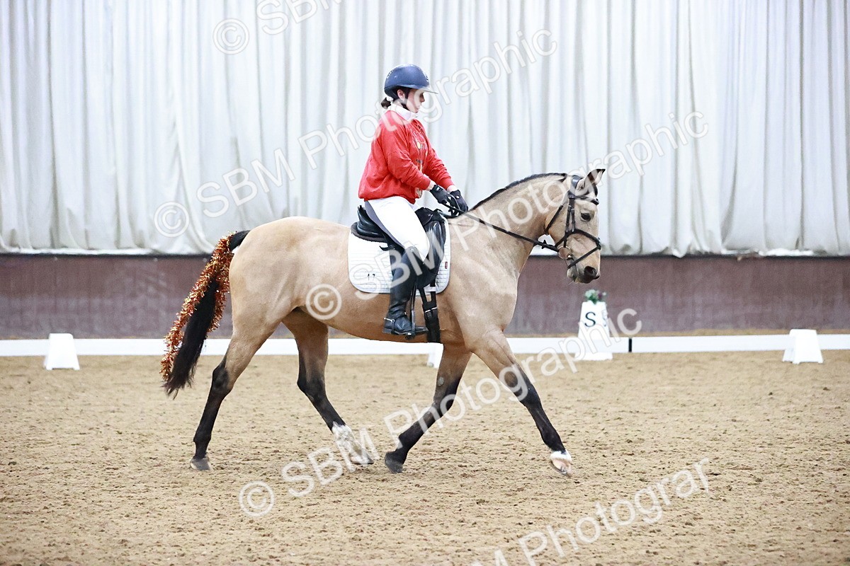 SBM_001773 - Class 9 - Novice 4