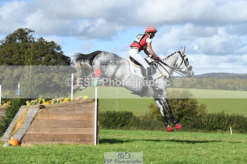 231022-125622-28640 - 316-I.ELLIE.JAY.BUMBLE-Henrietta.Ewell-XC