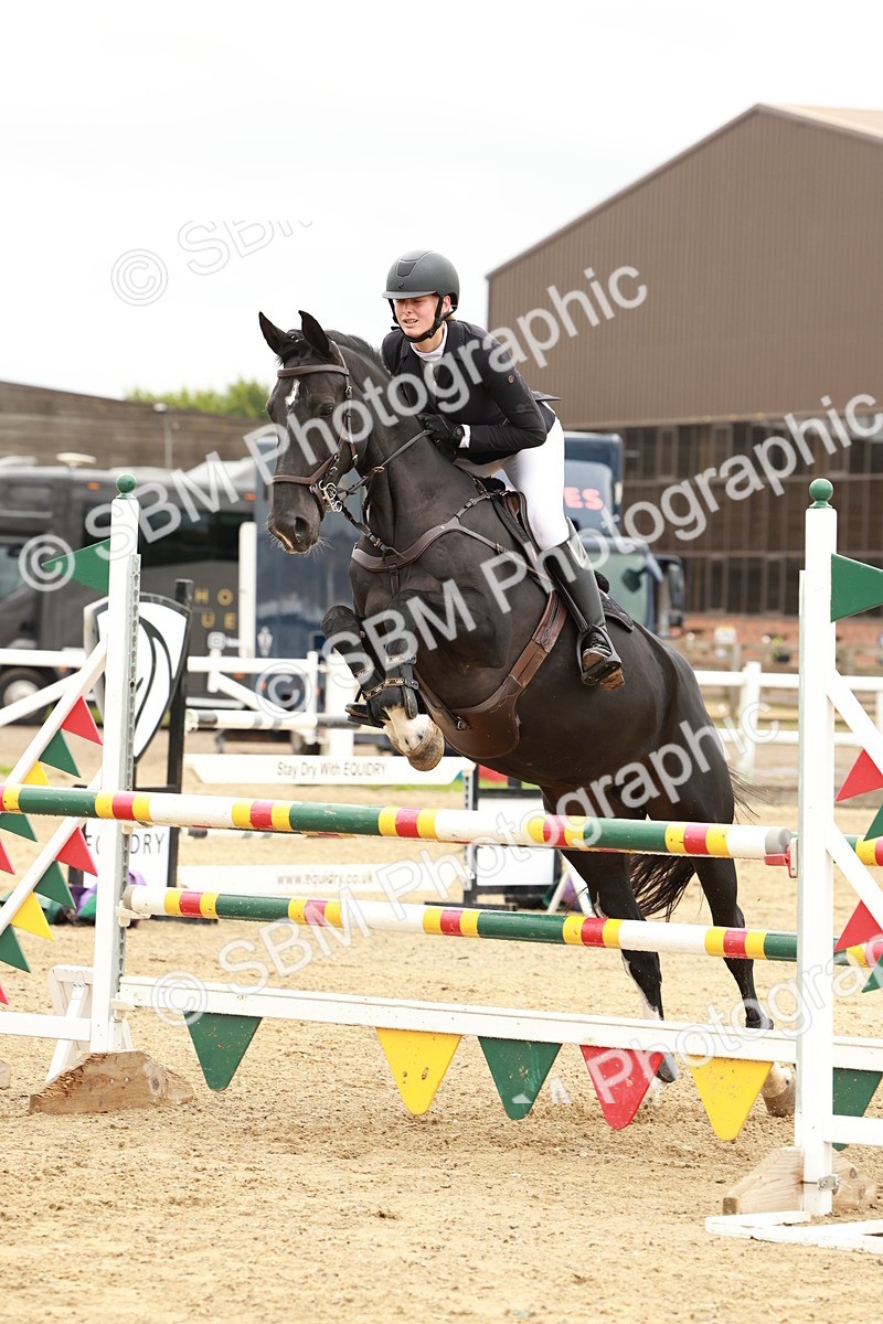 1I0A7895 - Class 4 - Senior Newcomers 1.10m