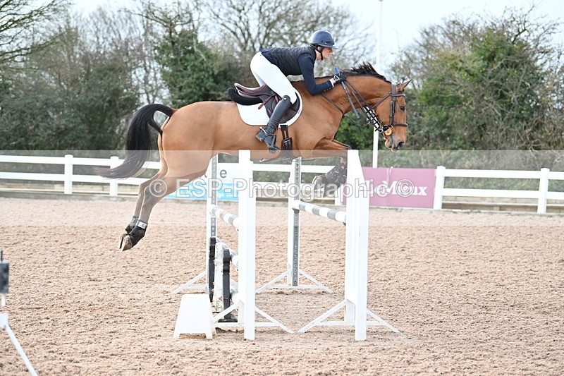 231208A-123243-00732 - Cls 5 Newcomers & 1.10m Open