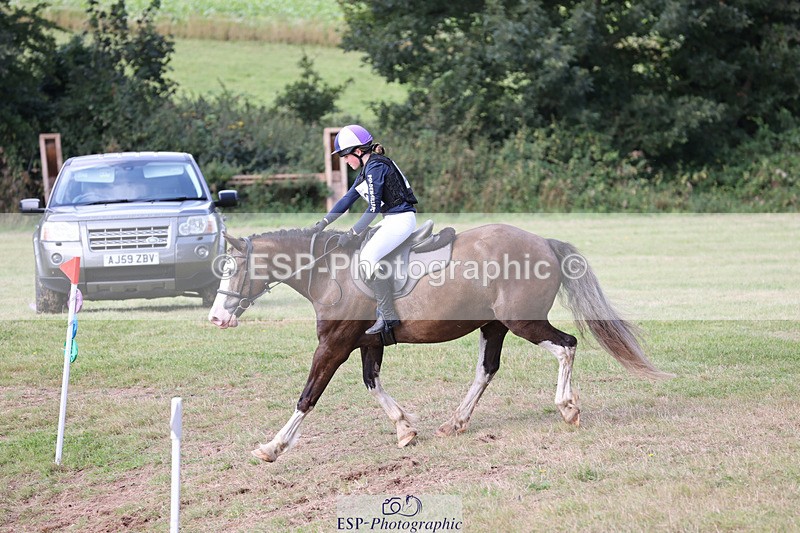 240825X-110235-32195 - 70cm XC 11.00 to 12.00