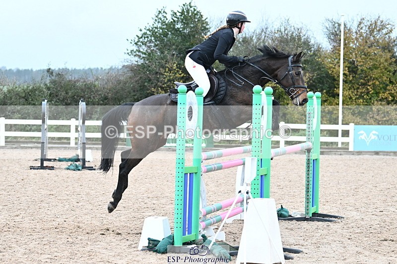 231118A-141809-03364 - Cls 9 Foxhunter & 1.10m Open