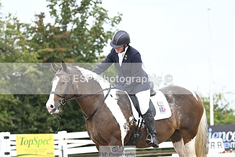 250907-123943-08099 - 080-Rebecca.MorrisSally.XIII