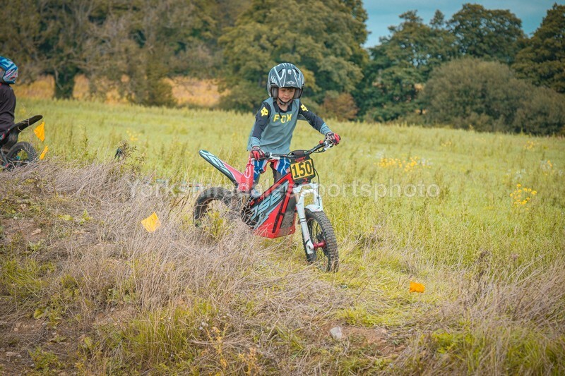 DSCF0291 - Ripon MC Trial 27/09- kids