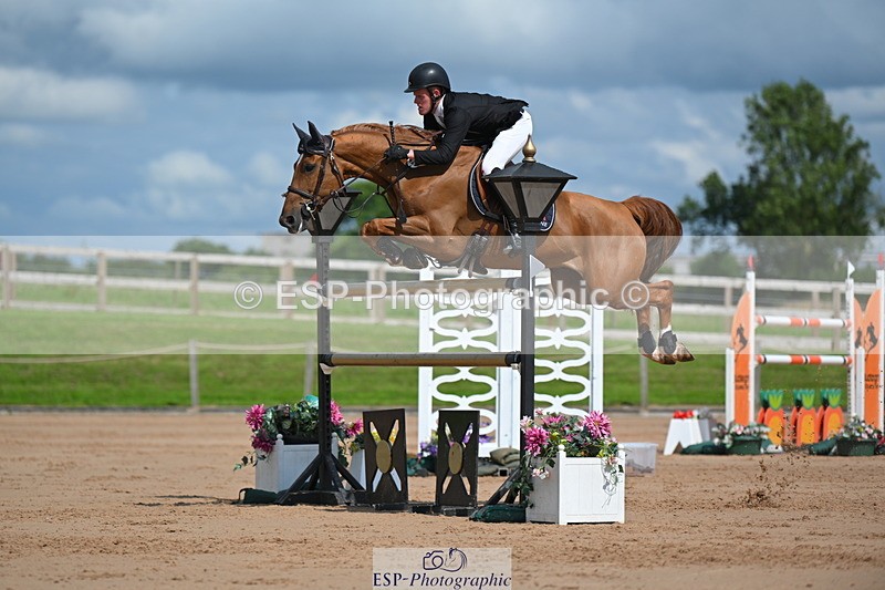 230721A-155811-07527 - Cls 10, 2 Star Big 1.45m Start to break