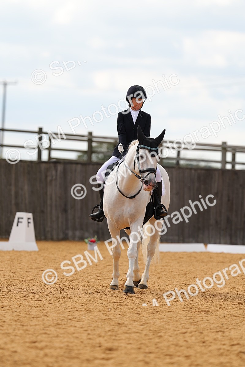 SBM_47327 - D6 - Small Tour Championship - Intro C